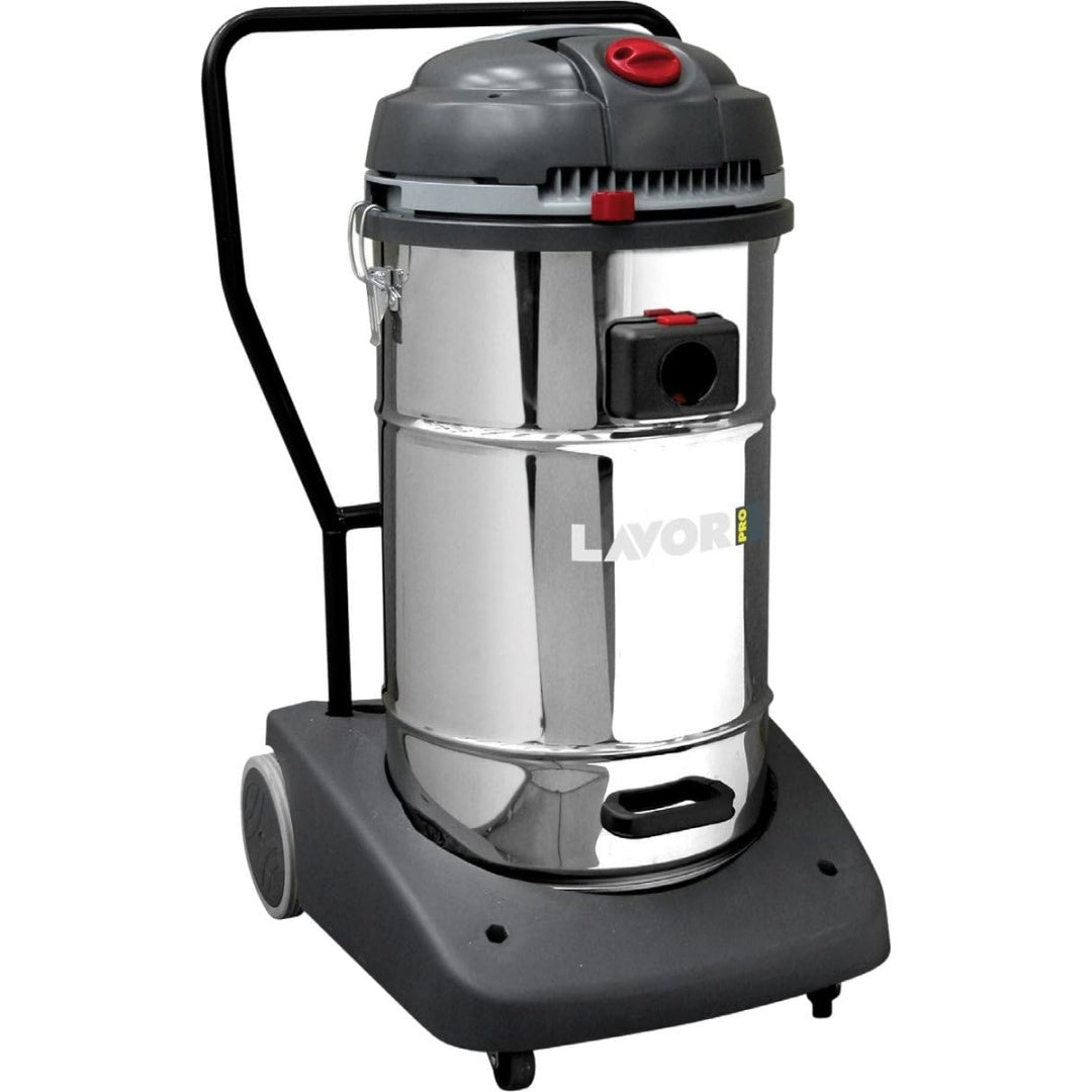 Aspirateur eau et poussiere associant des elements metalliques et une contenance annoncee de 195 l